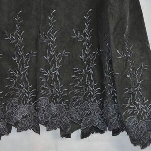 Tall Ladies Embroidered Green Suede Skirt Suit SZ 10 Denard's Ltd